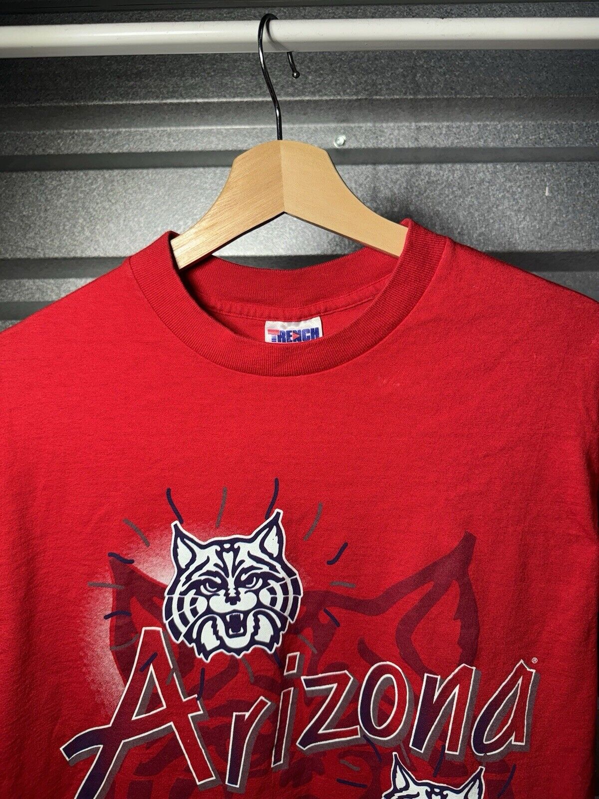 Vintage 90s University of Arizona Wildcats NCAA T-Shirt Men's L Red 