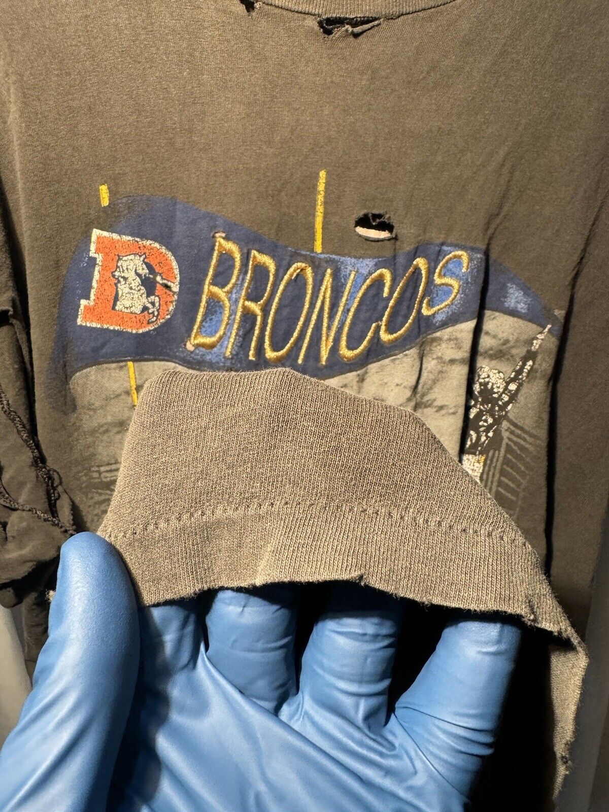 Vintage NutMeg Denver Broncos T-Shirt Sz XL Distressed Faded NFL Very Rare 