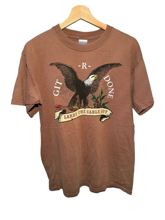 Vintage Larry The Cable Guy Git R Done Eagle Graphic Brown Shirt Med 2000s