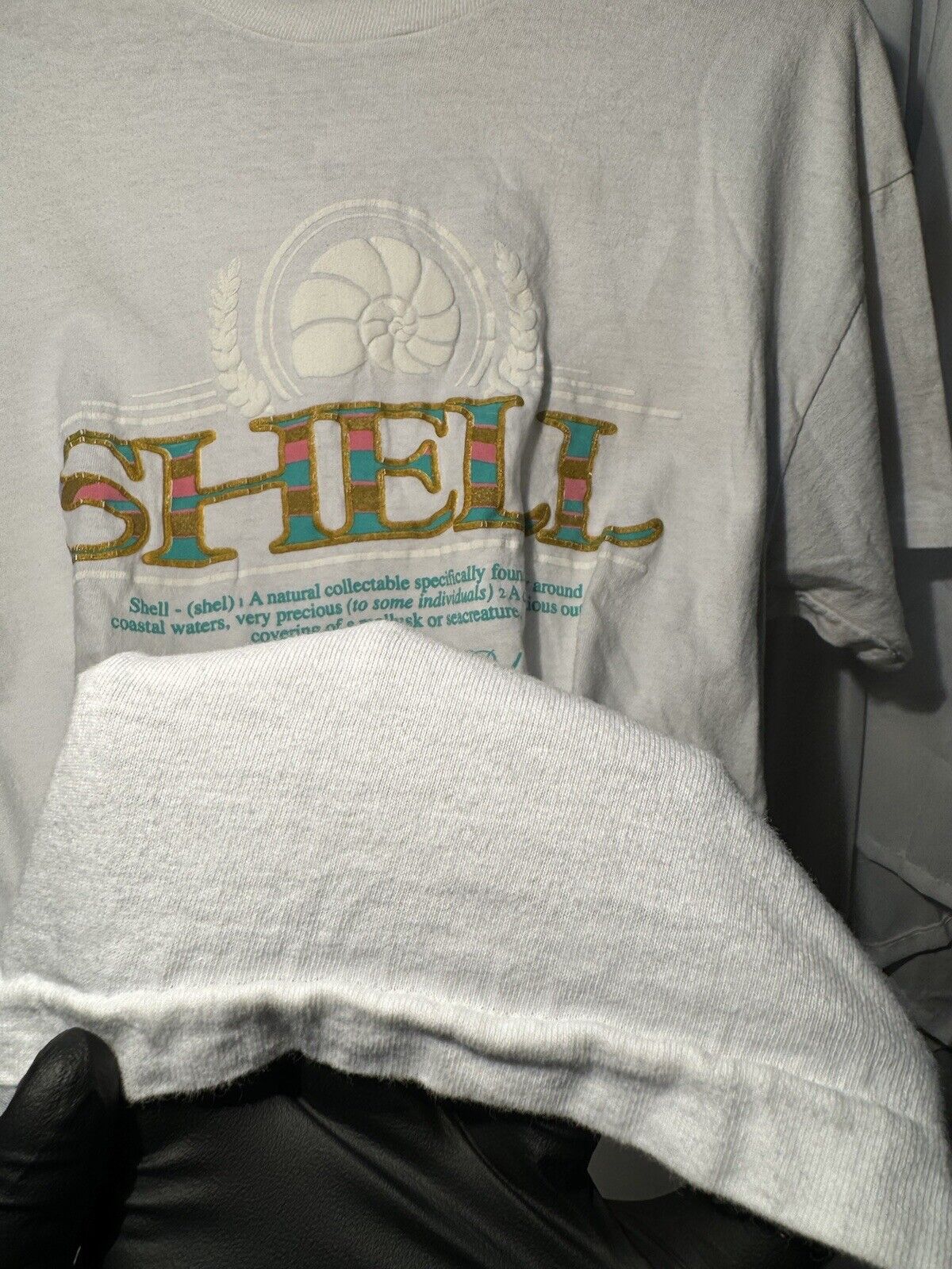 Vintage Shell Graphic T-Shirt Size L Hanes White Single Stitch 90s 