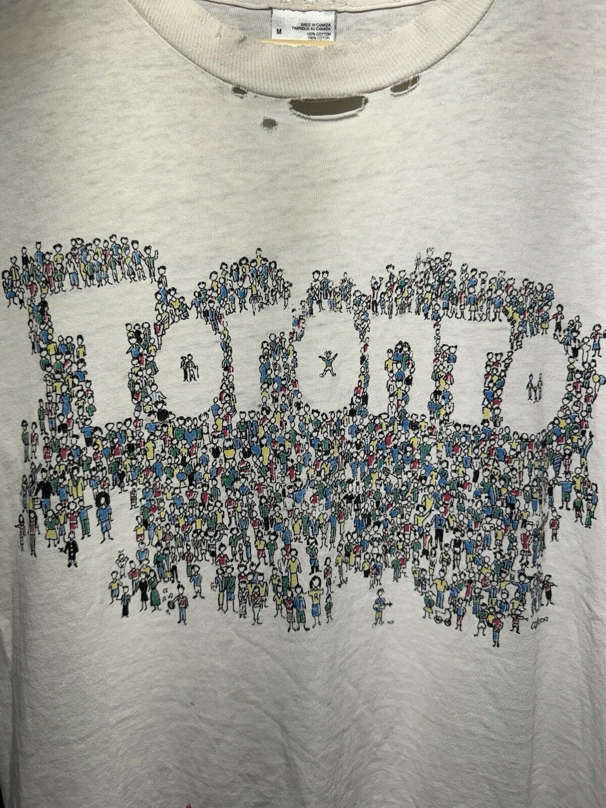 Vintage Toronto T-Shirt Sz M White Fruit Of The Loom Distressed Art Tee 