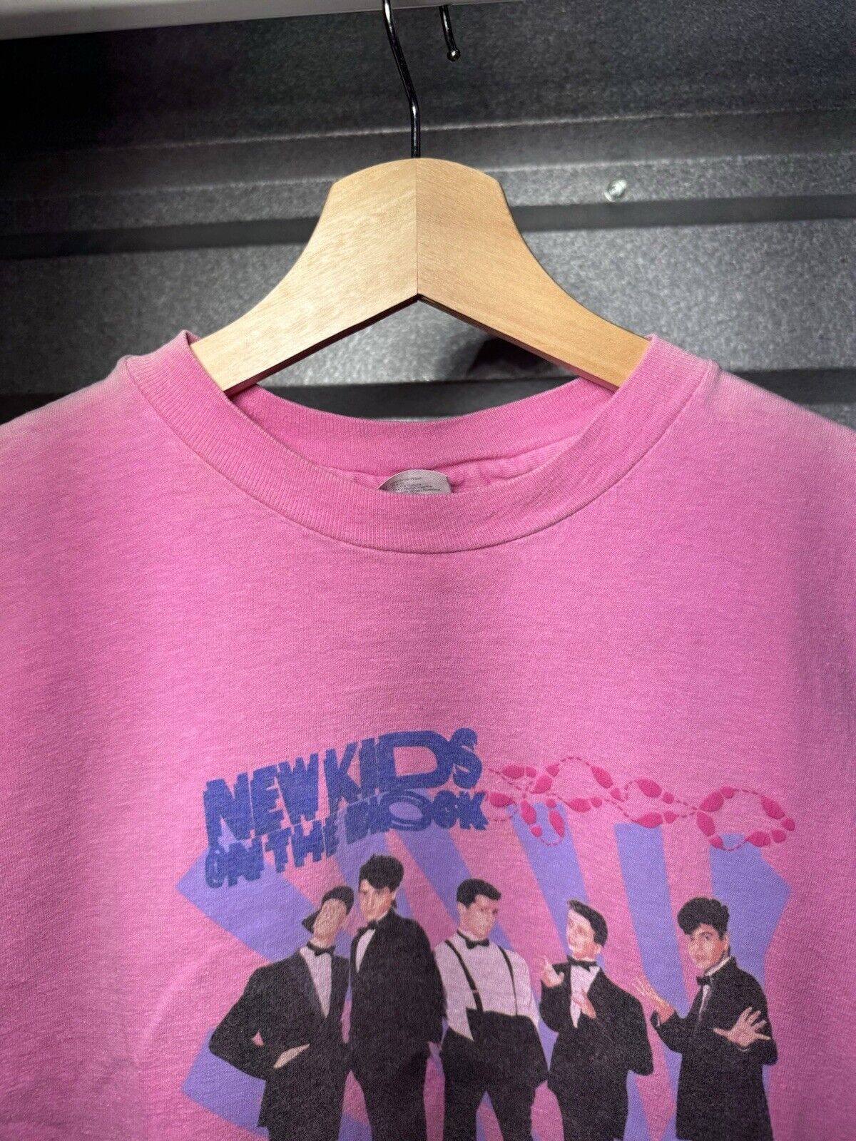 Rare Vintage New Kids on the Block 1989 Tour T-Shirt Pink Youth L Baby Tee 