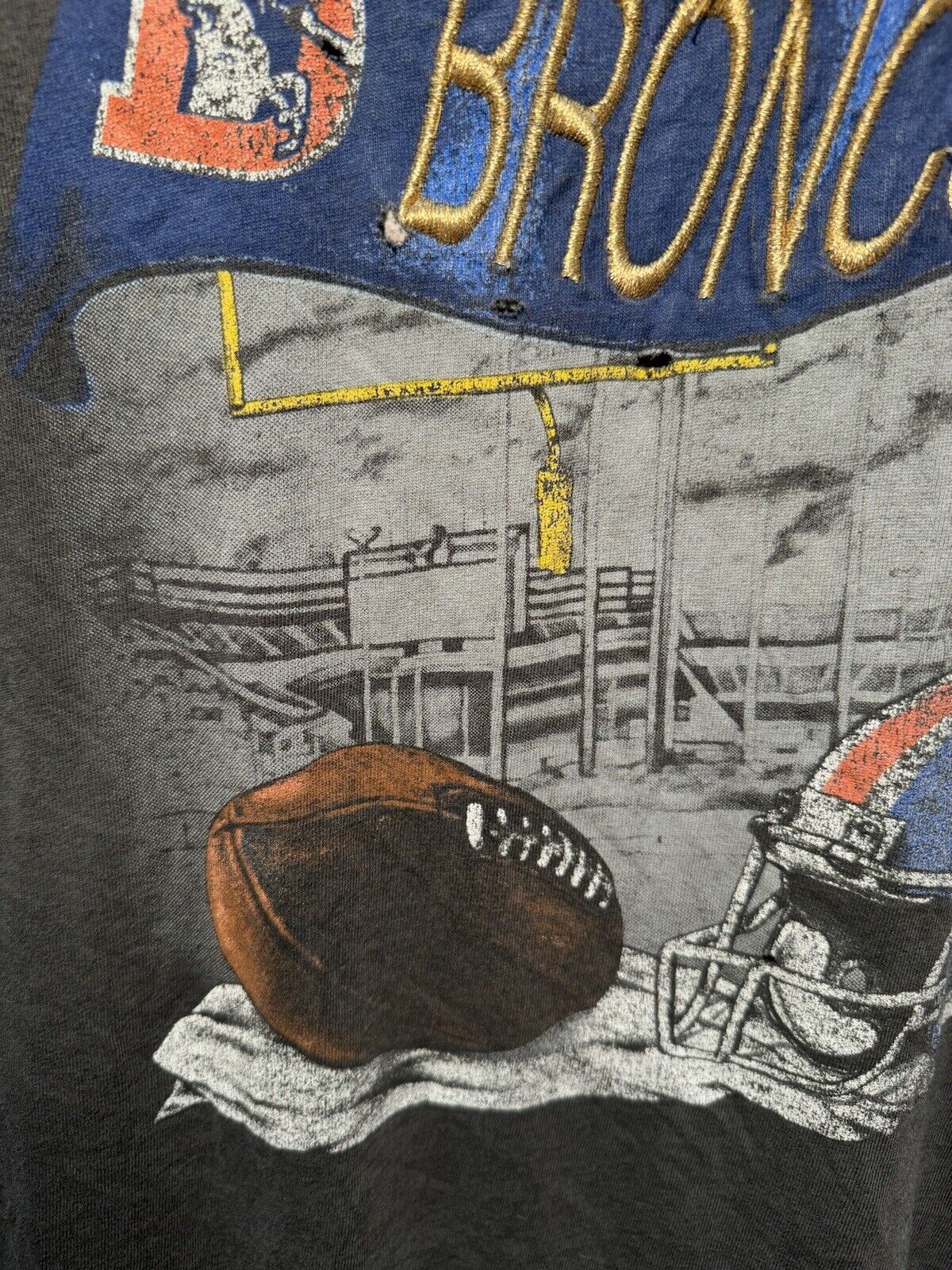 Vintage NutMeg Denver Broncos T-Shirt Sz XL Distressed Faded NFL Very Rare 