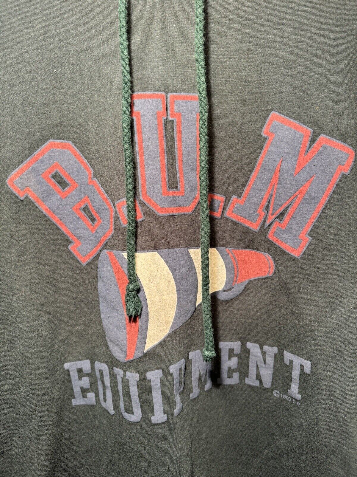 VTG B.U.M. Equipment Sz M Green Logo Hoodie Sweatshirt Pockets 1993