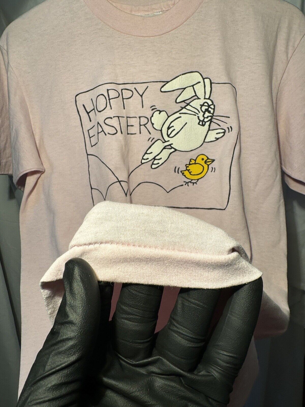 Vintage 80s Easter Bunny Cartoon Hoppy Easter  T-Shirt Sz M Pink USA Made RARE 