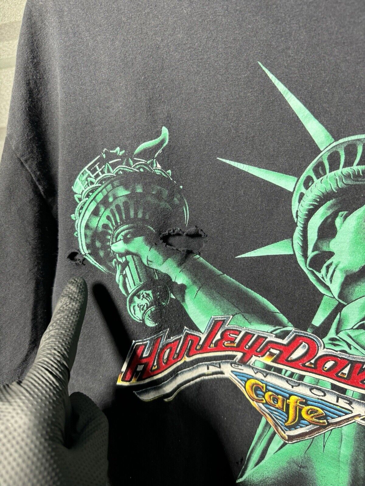 Vintage Harley Davidson NEW YORK Cafe Statue of Liberty T-Shirt Sz XL USA Holes