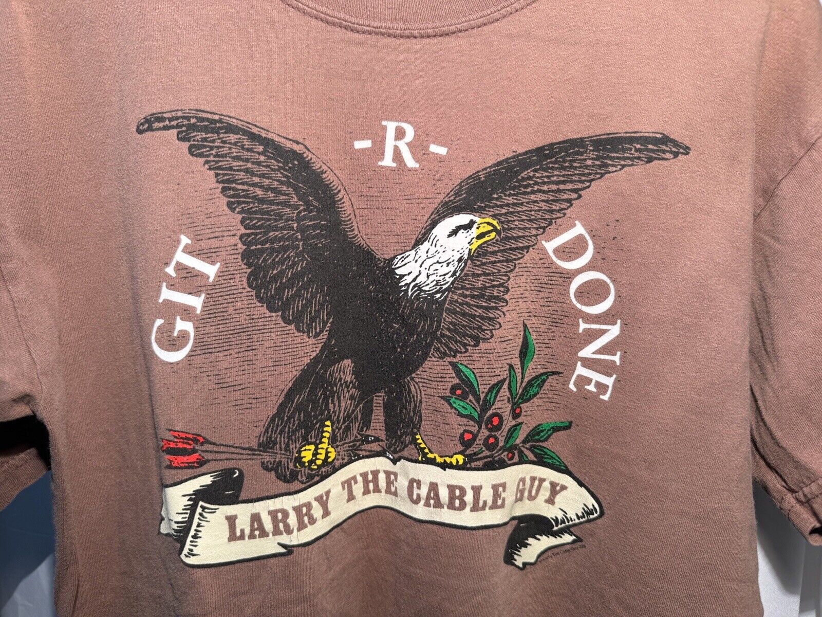 Vintage Larry The Cable Guy Git R Done Eagle Graphic Brown Shirt Med 2000s