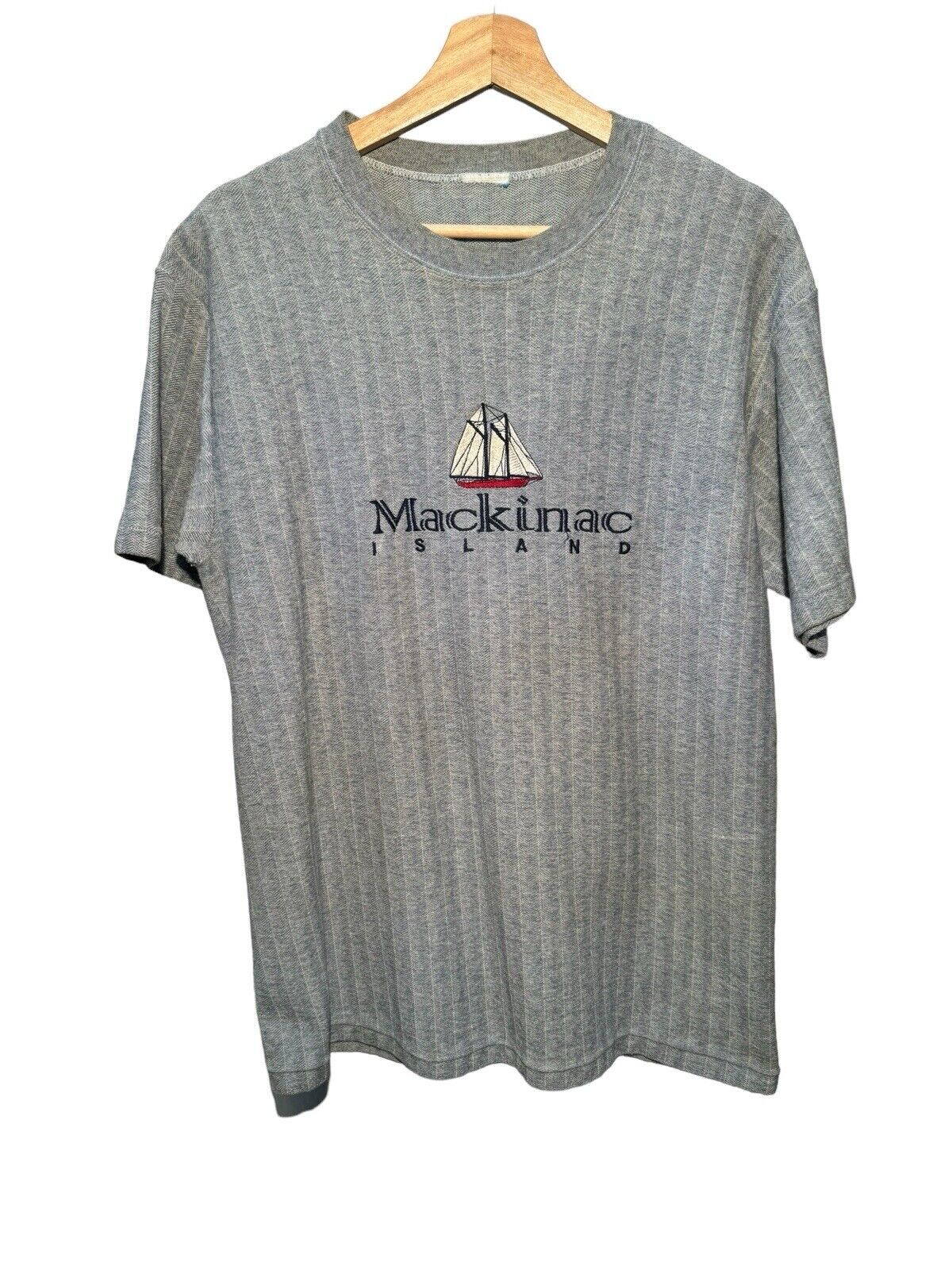 Vintage Mackinac Island T-Shirt Size L Gray Single Stitch Sailing Beach Boat 