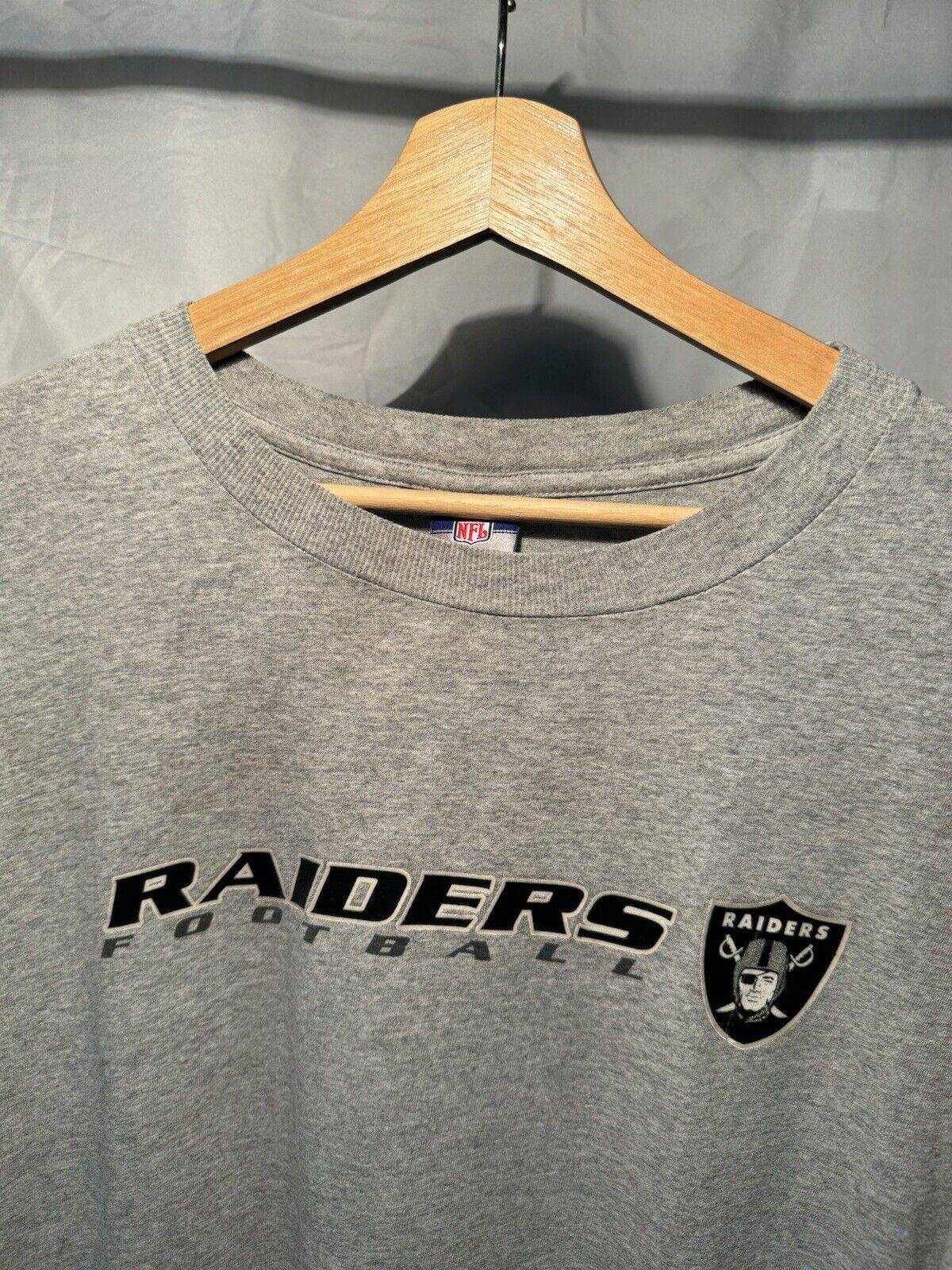 Vintage Oakland Raiders T-Shirt Size Large Gray by Reebok Y2K