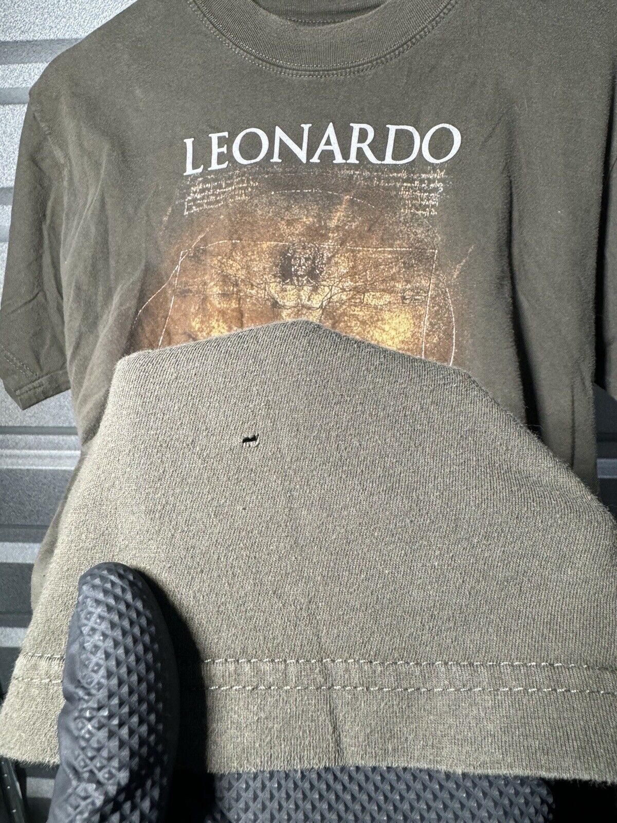 Vintage Leonardo Da Vinci T-Shirt Vitruvian Man Shirt Green Size Small Rare 