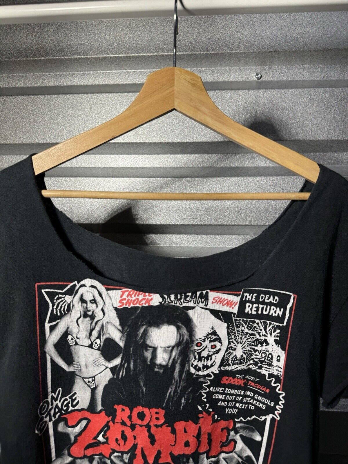 Vintage Rob Zombie Tour T-Shirt Size M Rock Spooks-A-Popping Great Zombie Show